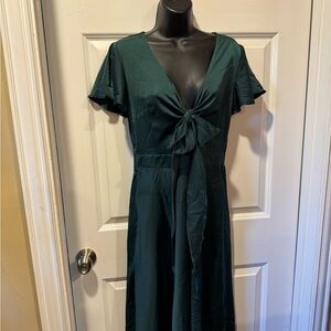 Elegant Green Tie-Front Dress
